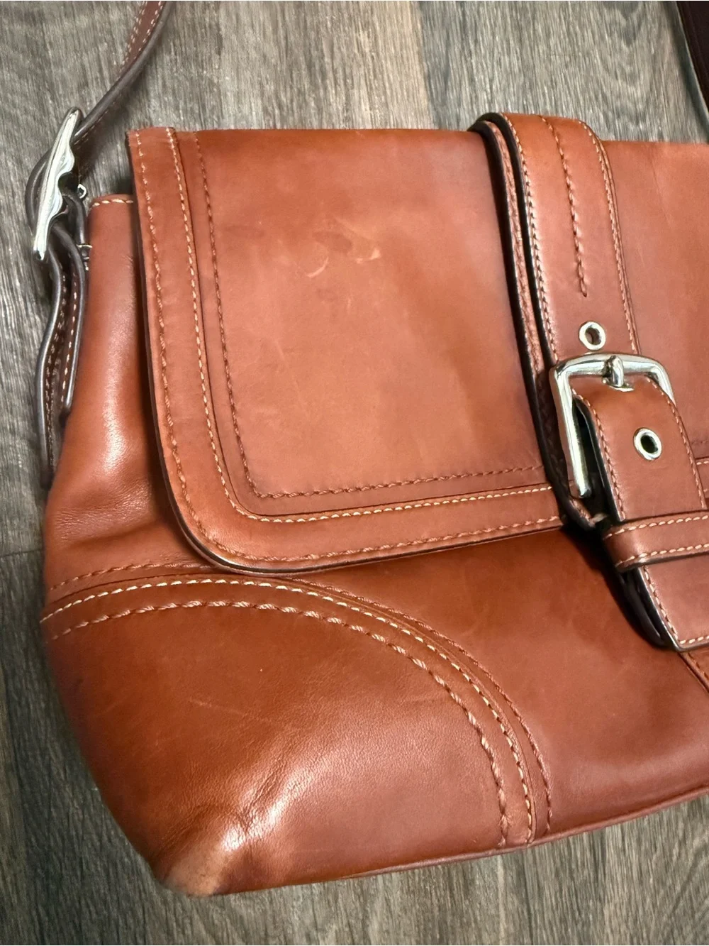 Vintage Y2K Coach Hampton F12606 Soft Leather Medium Brown Crossbody